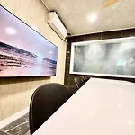 Bosu House