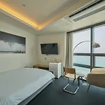 Uh Suite The Haeundae