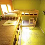 Popcorn Guesthouse Busan Station