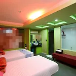 Color Motel