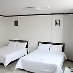 Jj Inn