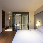 Brown-Dot Hotel Shinho