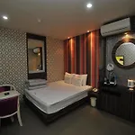 W Motel