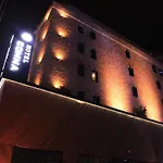 Comma Hotel