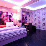 Theme Motel