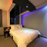 V Hotel