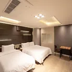 Lin Hotel
