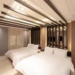 Lin Hotel