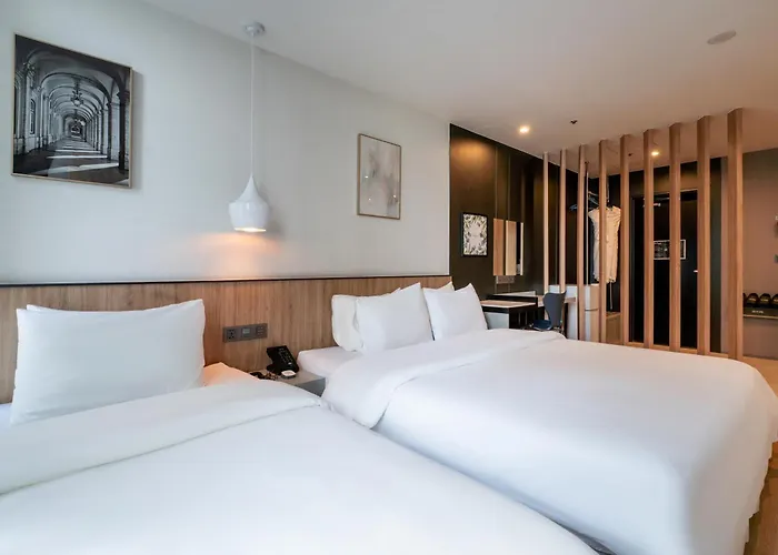 Gray 193 Hotel