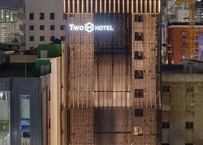 Two H Hotel