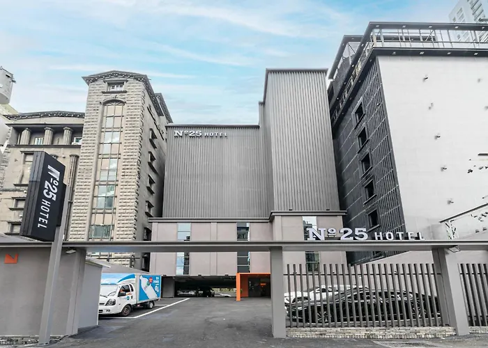 No 25 Hotel