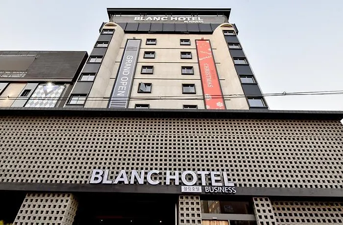Blanc Business Hotel