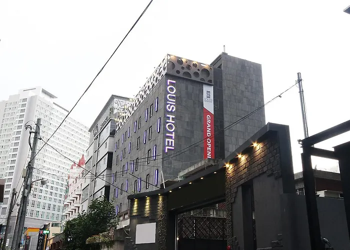 Louis Hotel