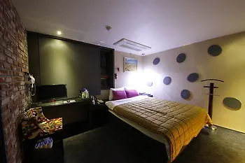 Gupo Lazzi Hotel