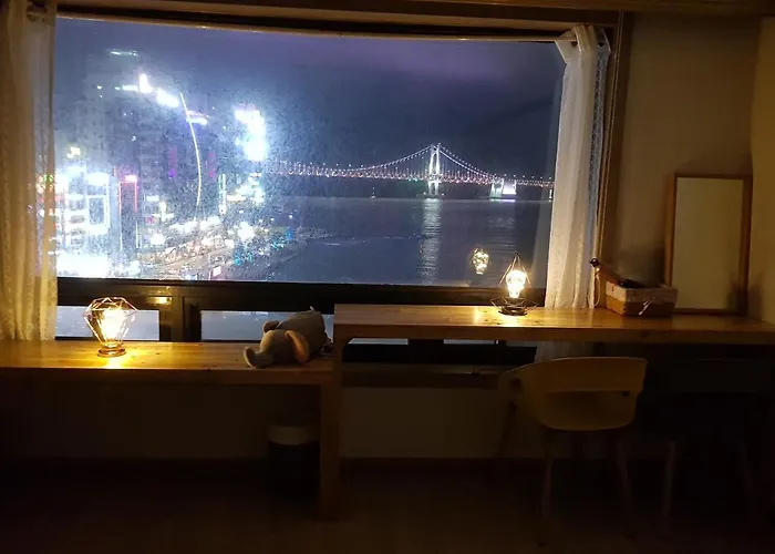 부산광역시 수영구 광안해변로263