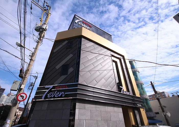 Seven Motel