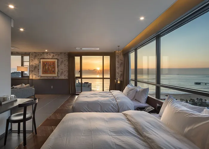 Brown Dot Hotel Songjung