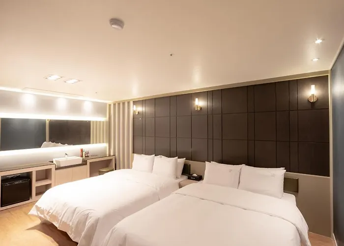 Lin Hotel