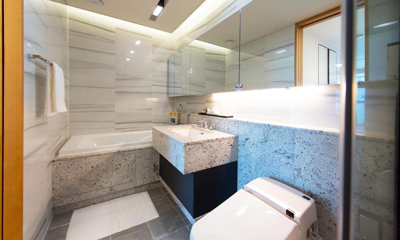 Lct Hotel