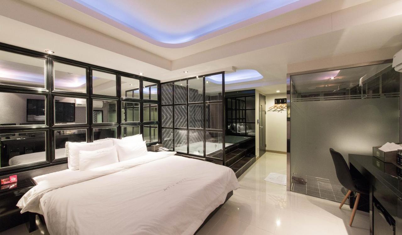 Aria Station Motel