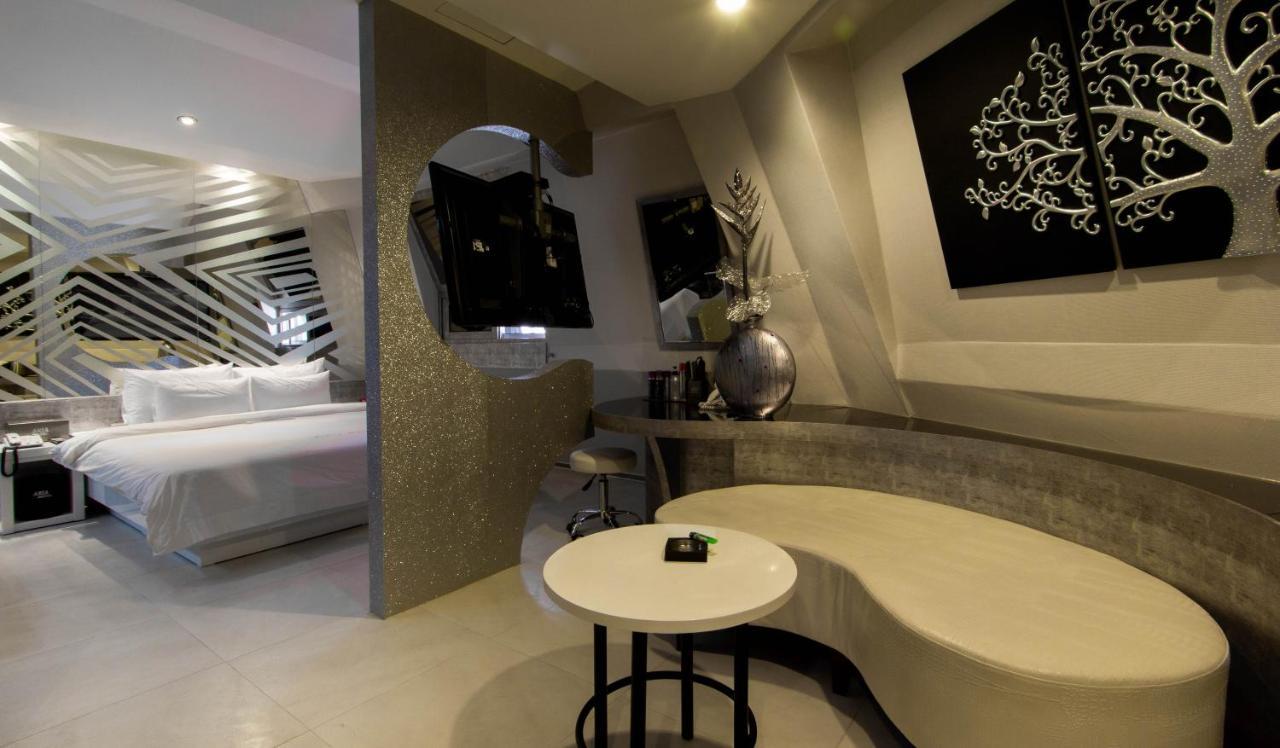 Aria Station Motel