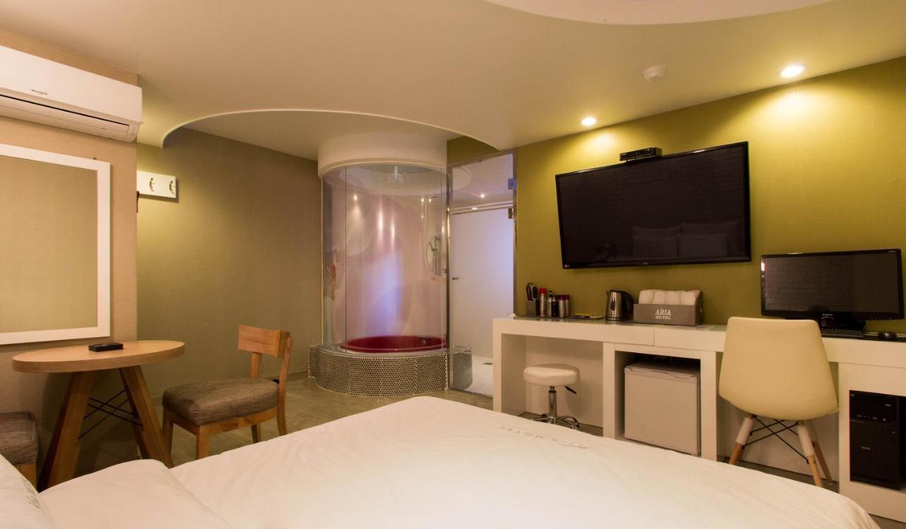 Aria Station 3*