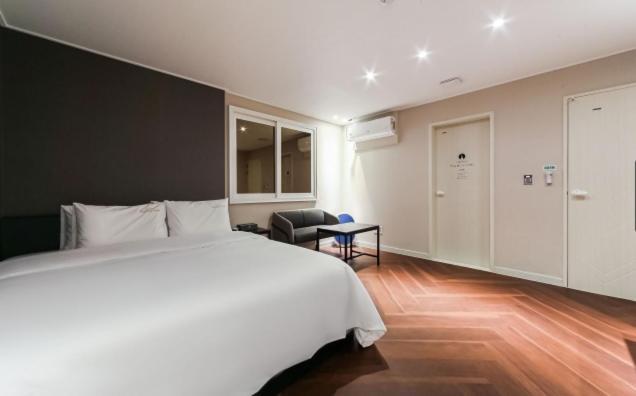 Hotel French Code 2*