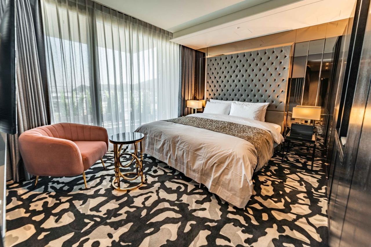 Hotel Louis Hamilton West