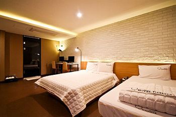 Comma Motel Busan
