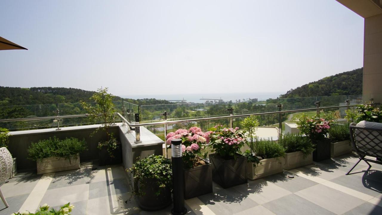 Resort Haeundae Golf & Busan