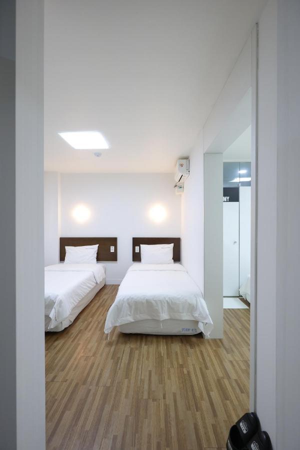 Ekonomy Haeundae Hostel