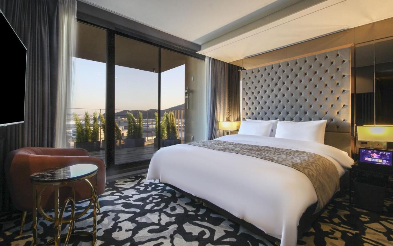 Hotel Louis Hamilton West