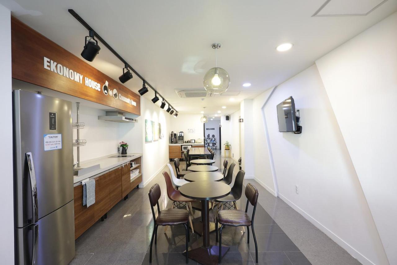 Ekonomy Haeundae Hostel *