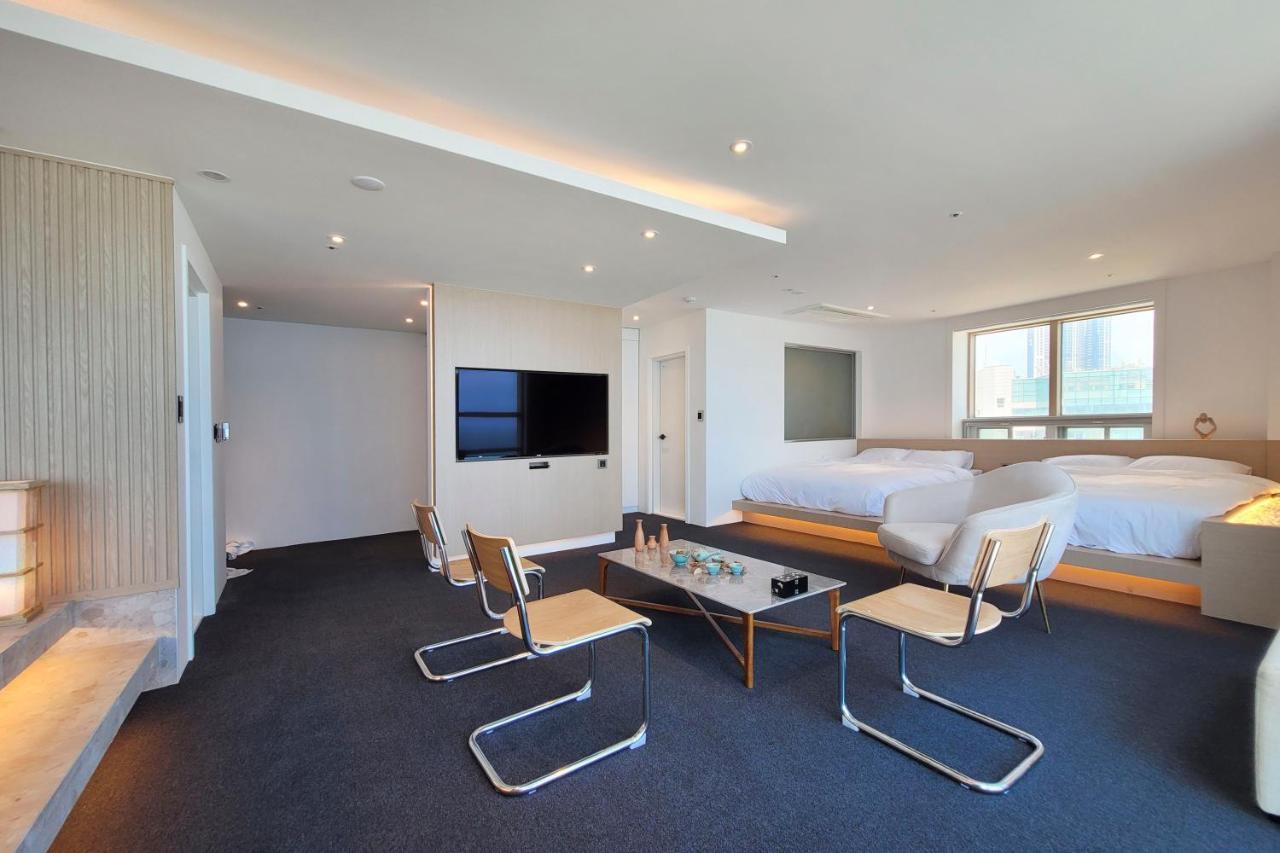 Uh Suite The Haeundae Khách sạn 3*