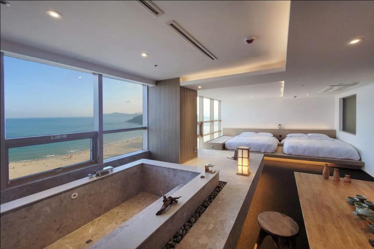 Uh Suite The Haeundae Khách sạn Busan