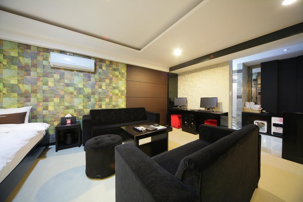 Iris Motel 2*