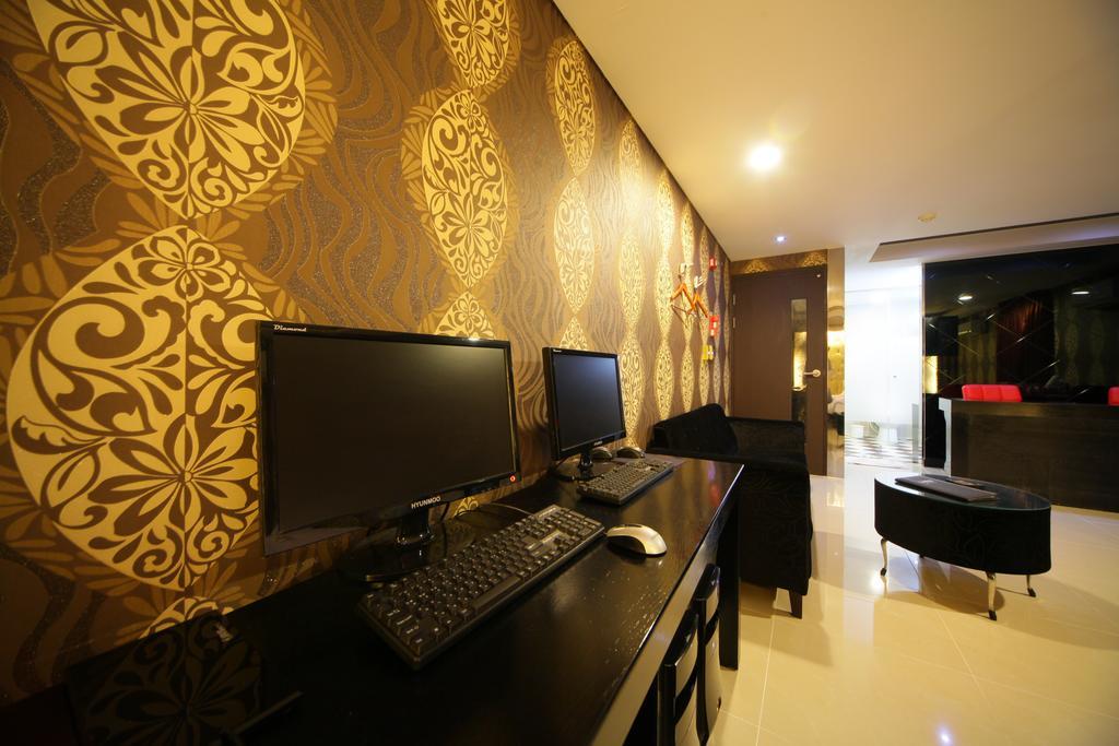 Iris Motel