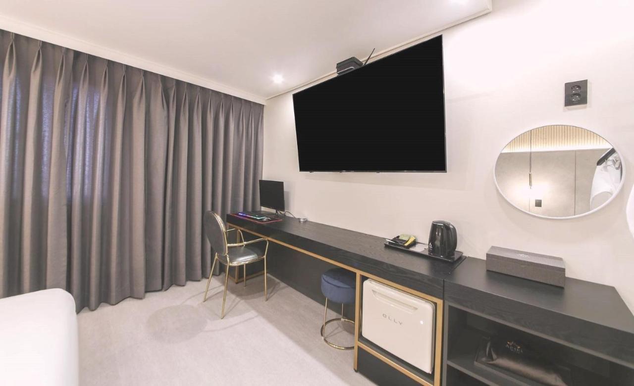 Ariel Motel 2*