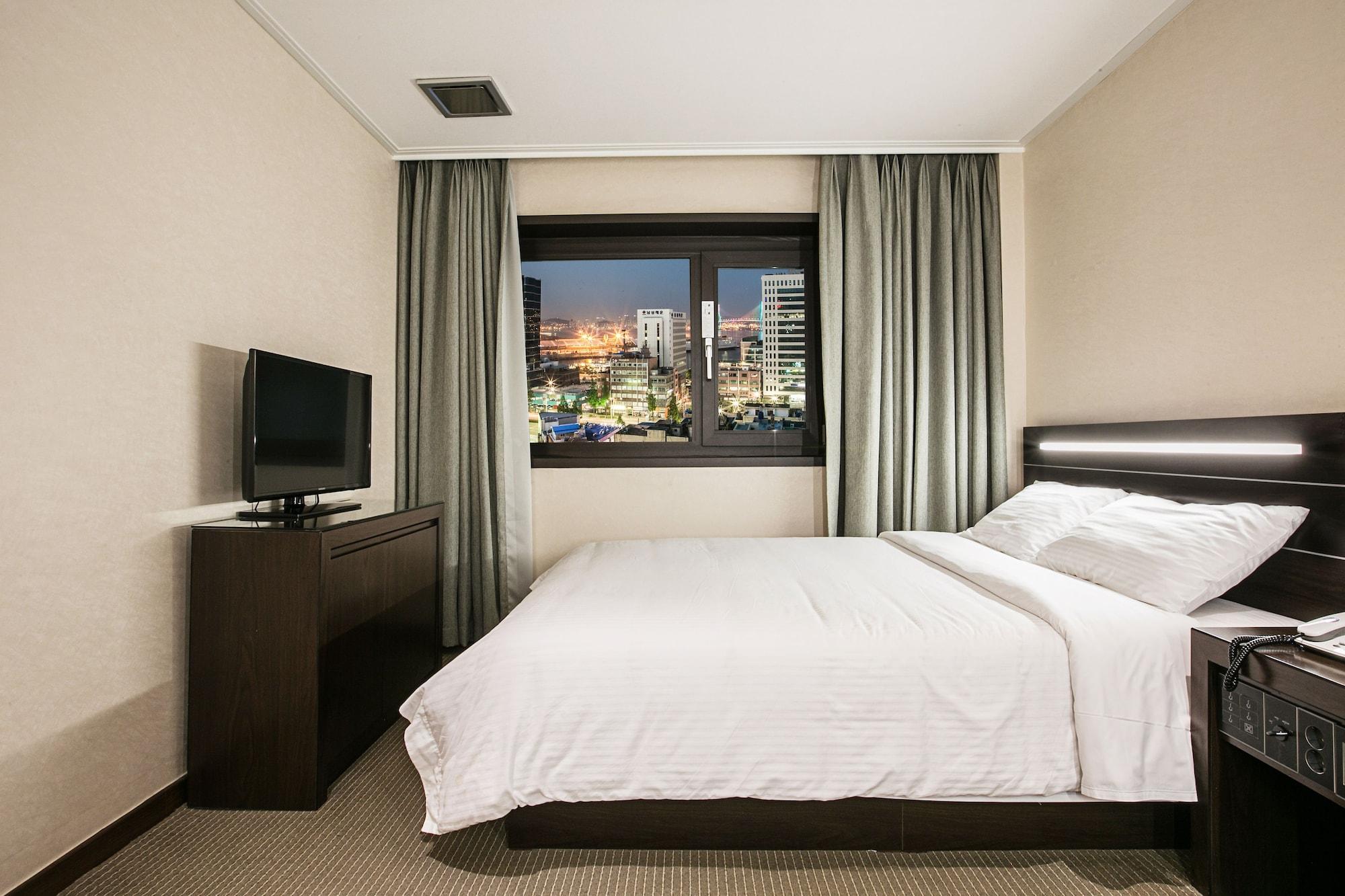 Khách sạn Tourist 3*