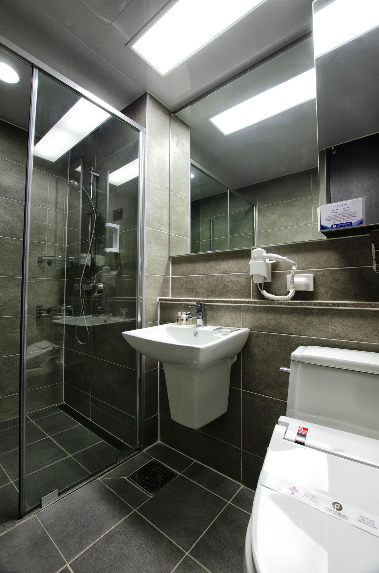 Plea De Blanc & Hotel Busan