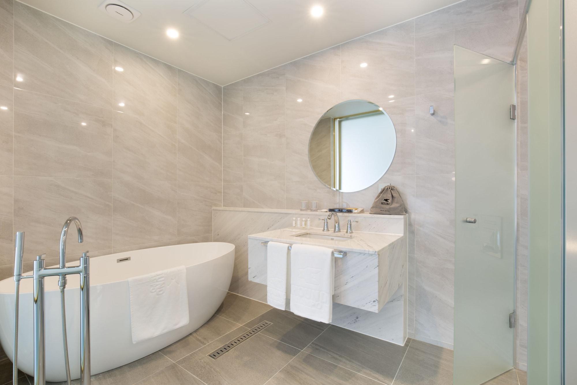 Hotel Nampo Hound Premier 3*
