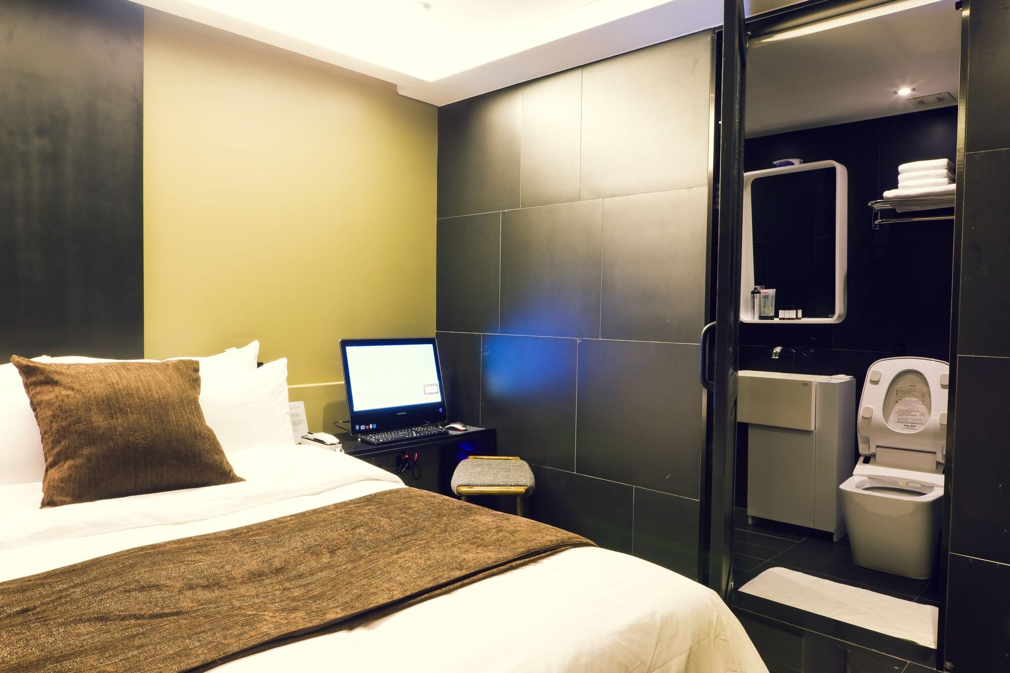 Amare Hotel 2*