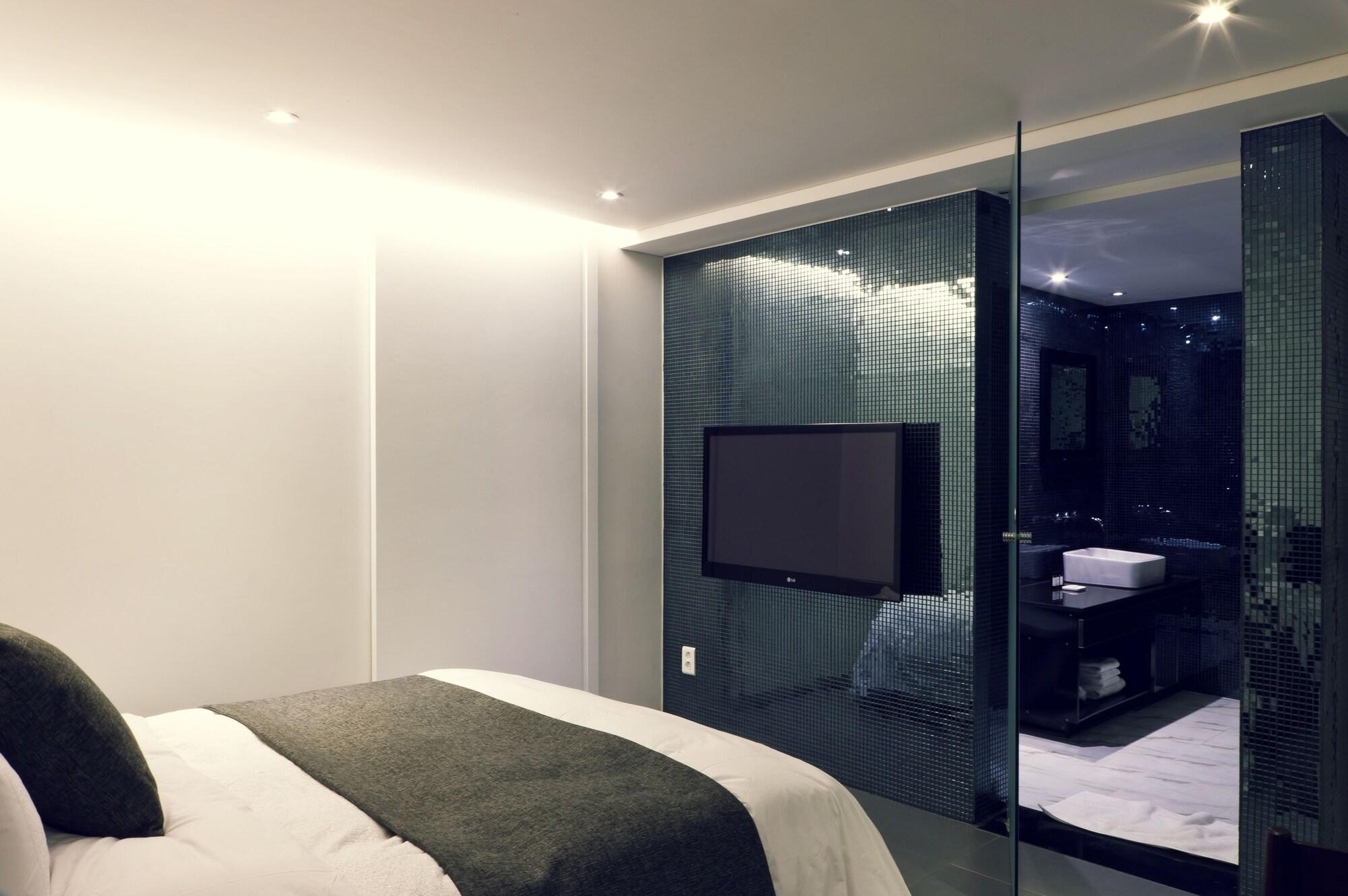Khách sạn Amare 2*