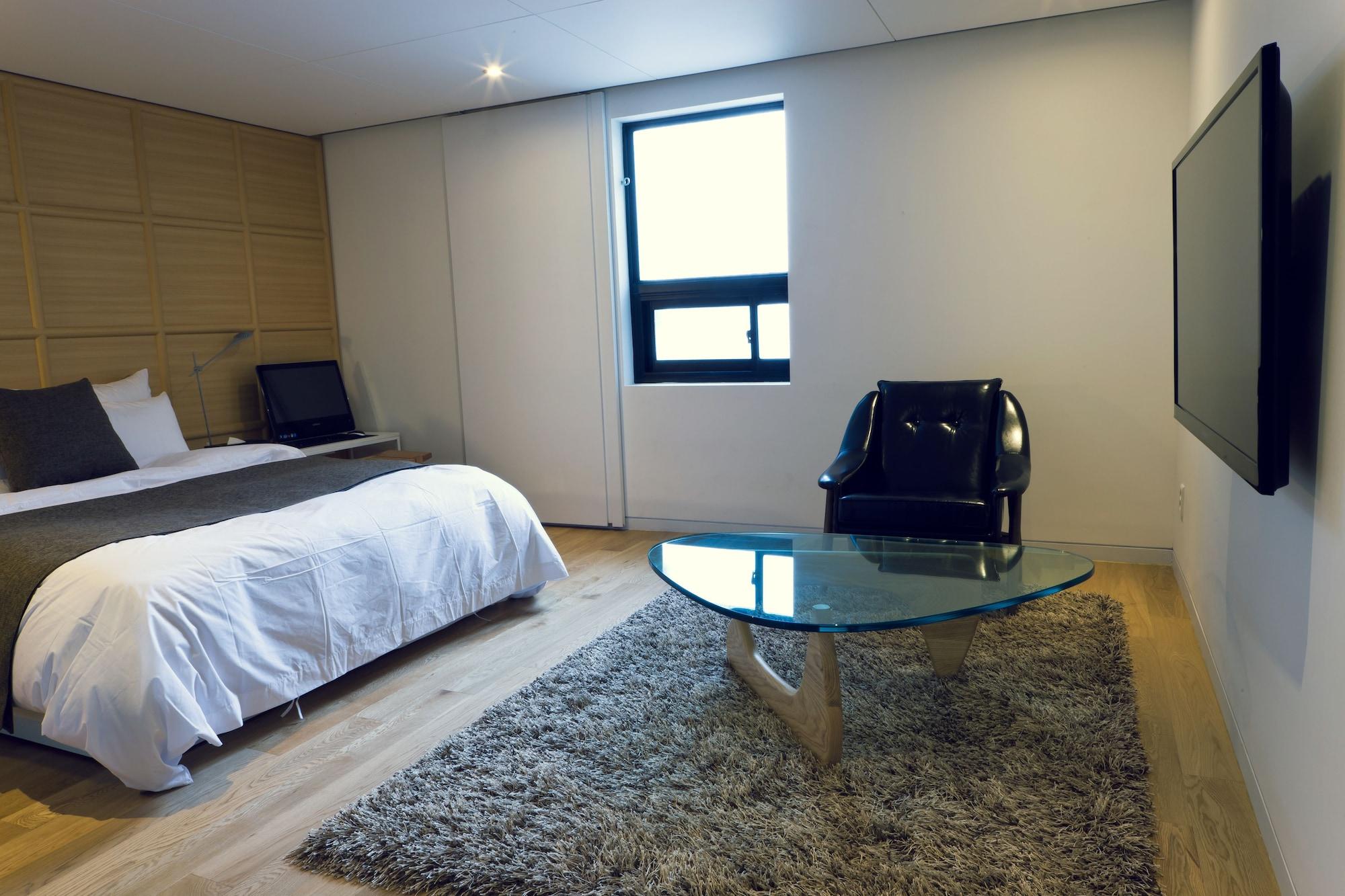 Khách sạn Amare 2*