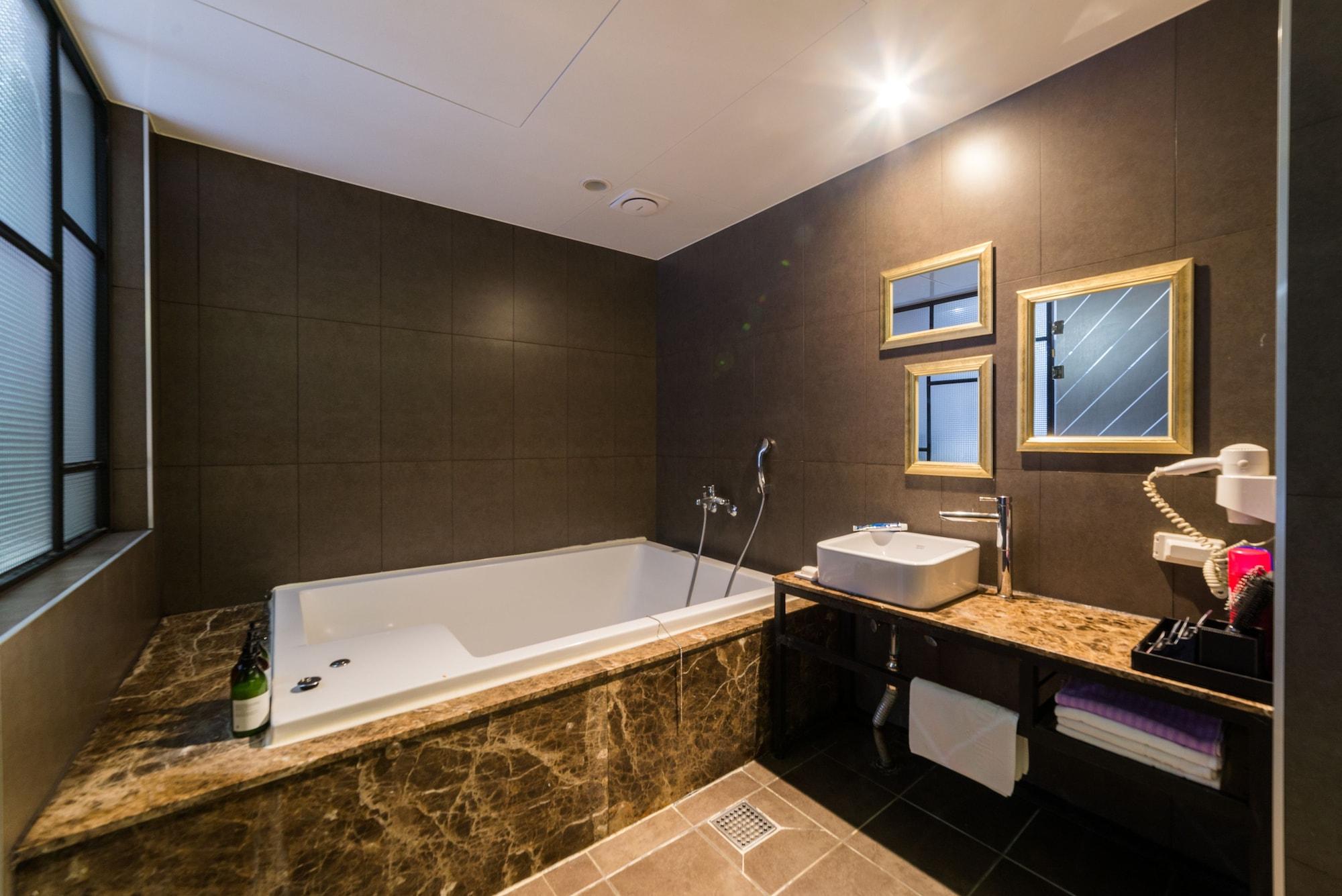 2 Heaven Songdo Hotel
