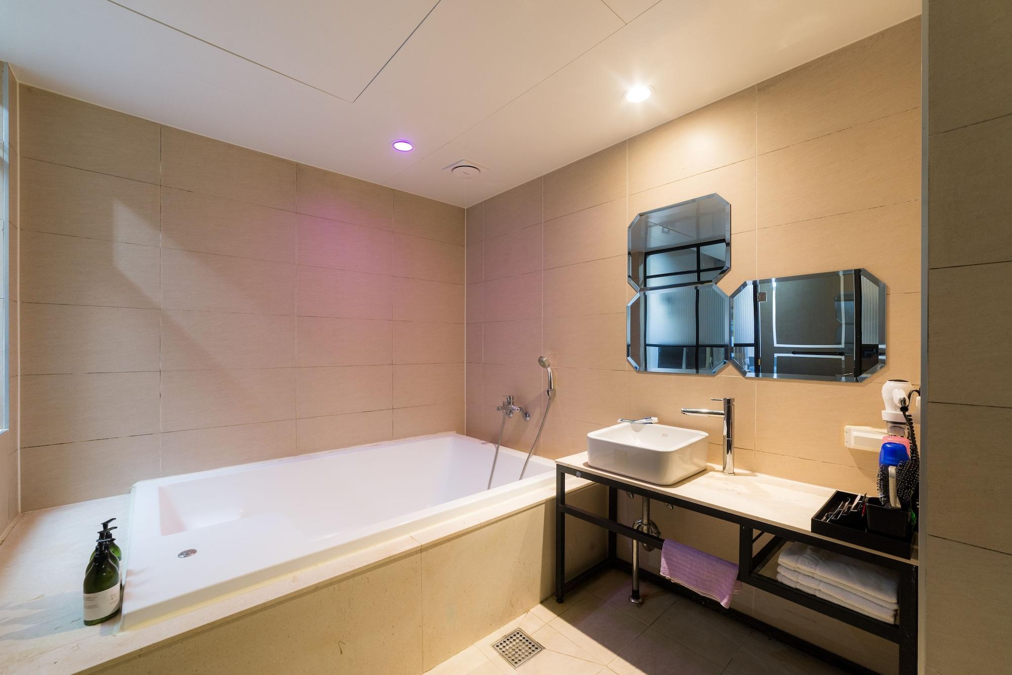 2 Heaven Songdo 2* Busan