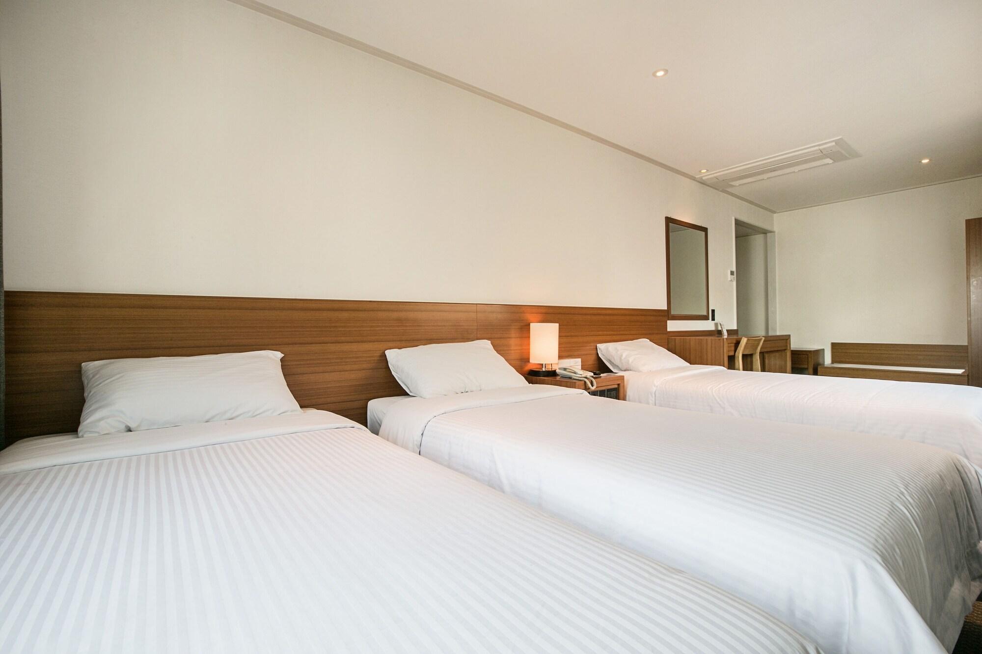Khách sạn Tourist 3*