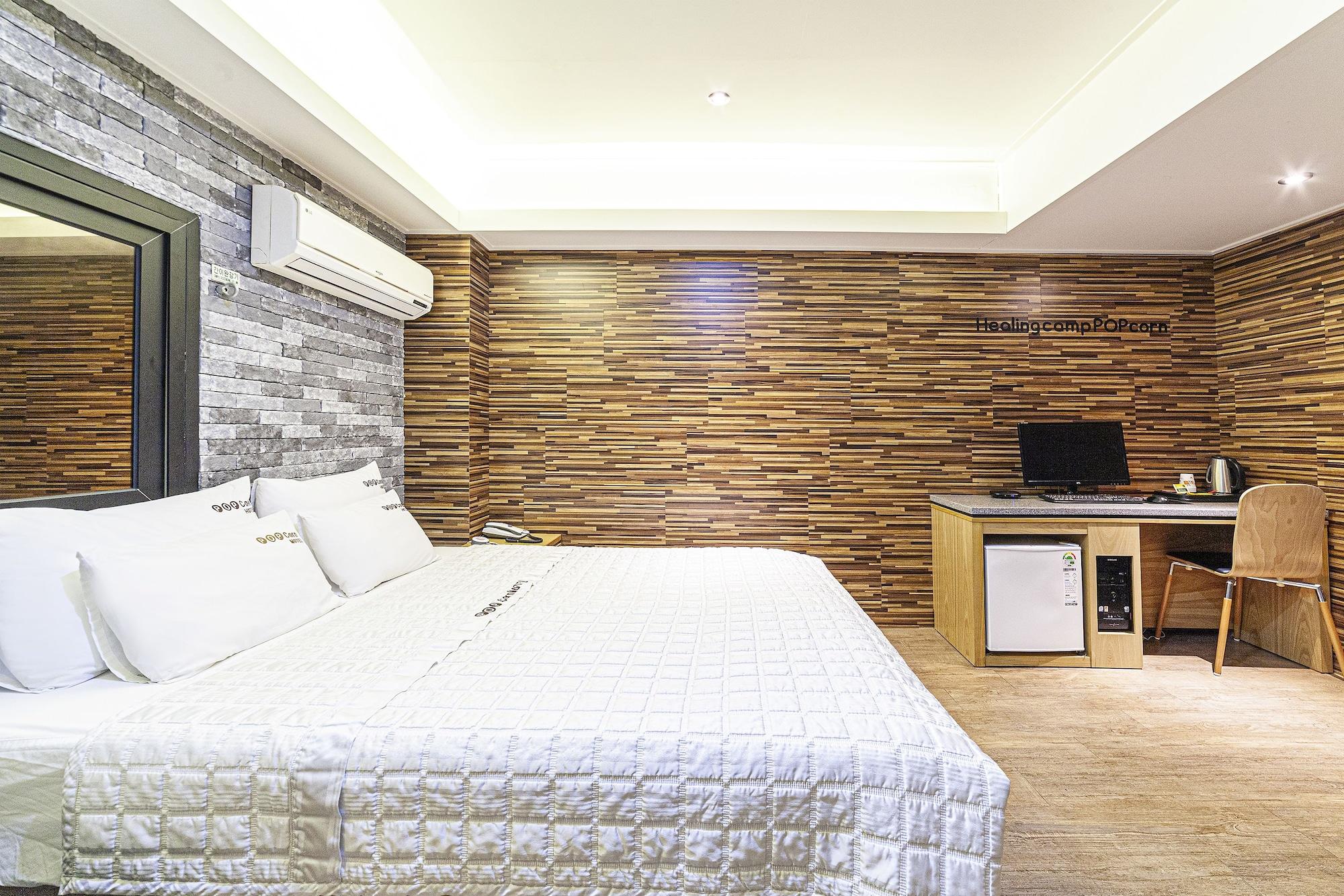 Popcorn Hotel 2*