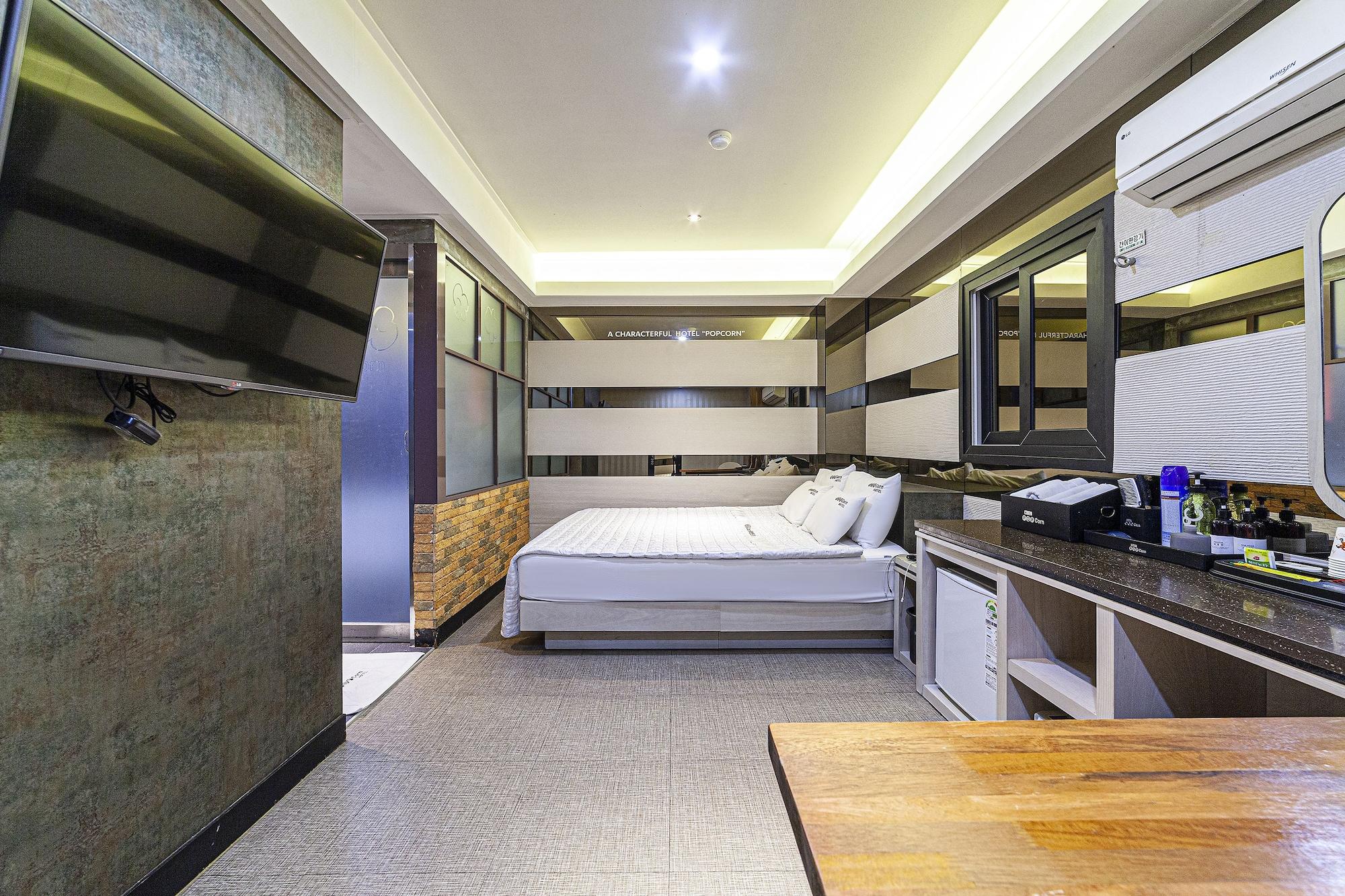 Popcorn Hotel