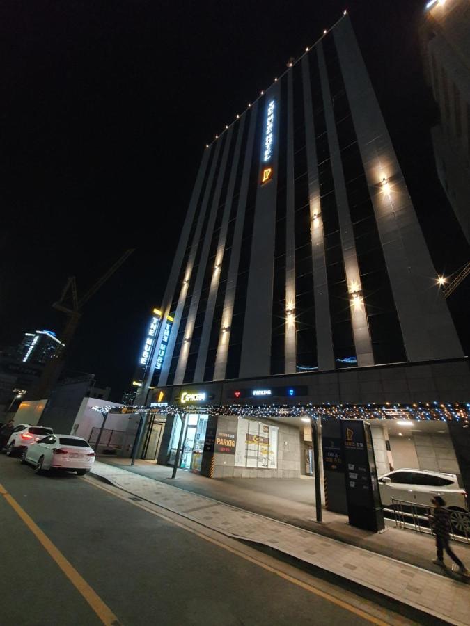 The Muse * Busan